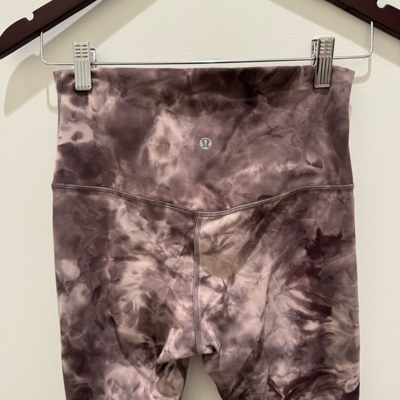 Lululemon Align High Rise Crop Leggings in Diamond Dye Mink Bery 23”
Size 6 - Picture 8 of 11